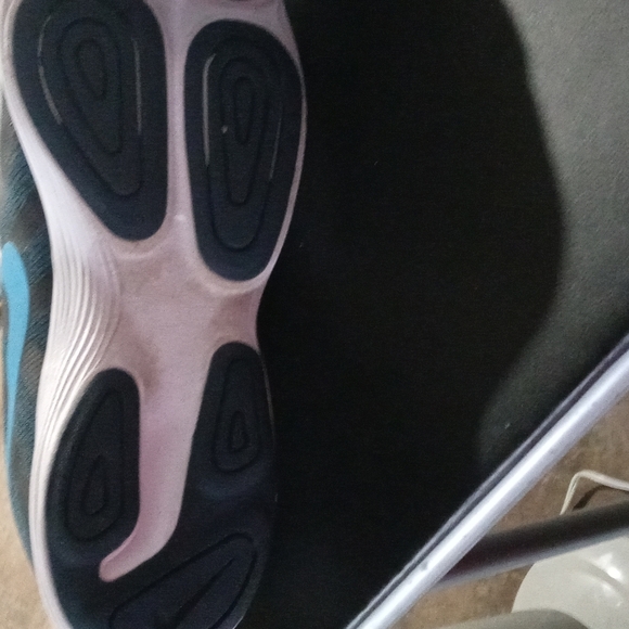 Men Nike - Picture 6 of 7